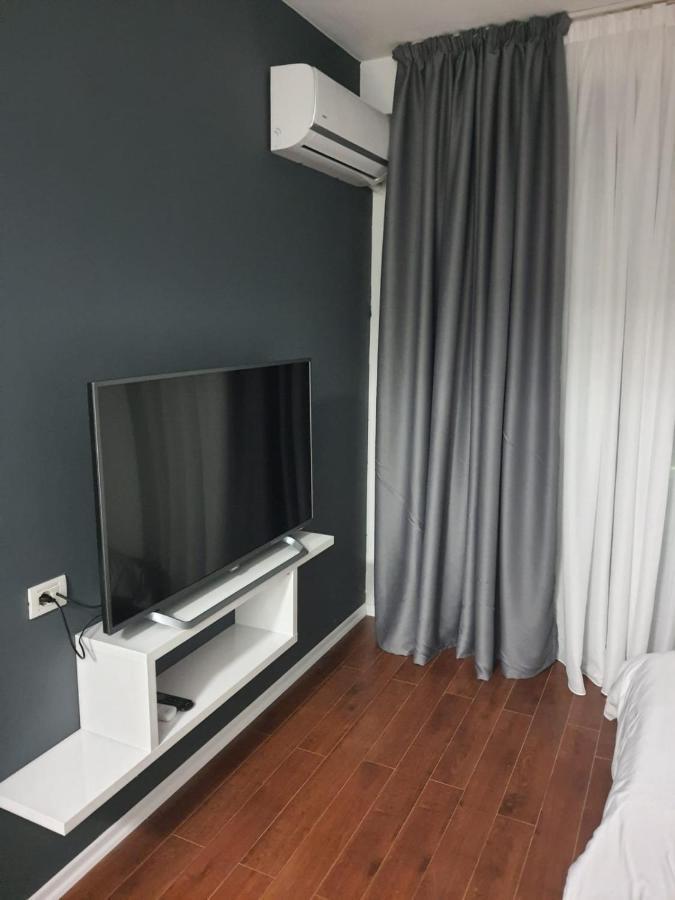 Modern Apartment Korca 3 Exterior photo