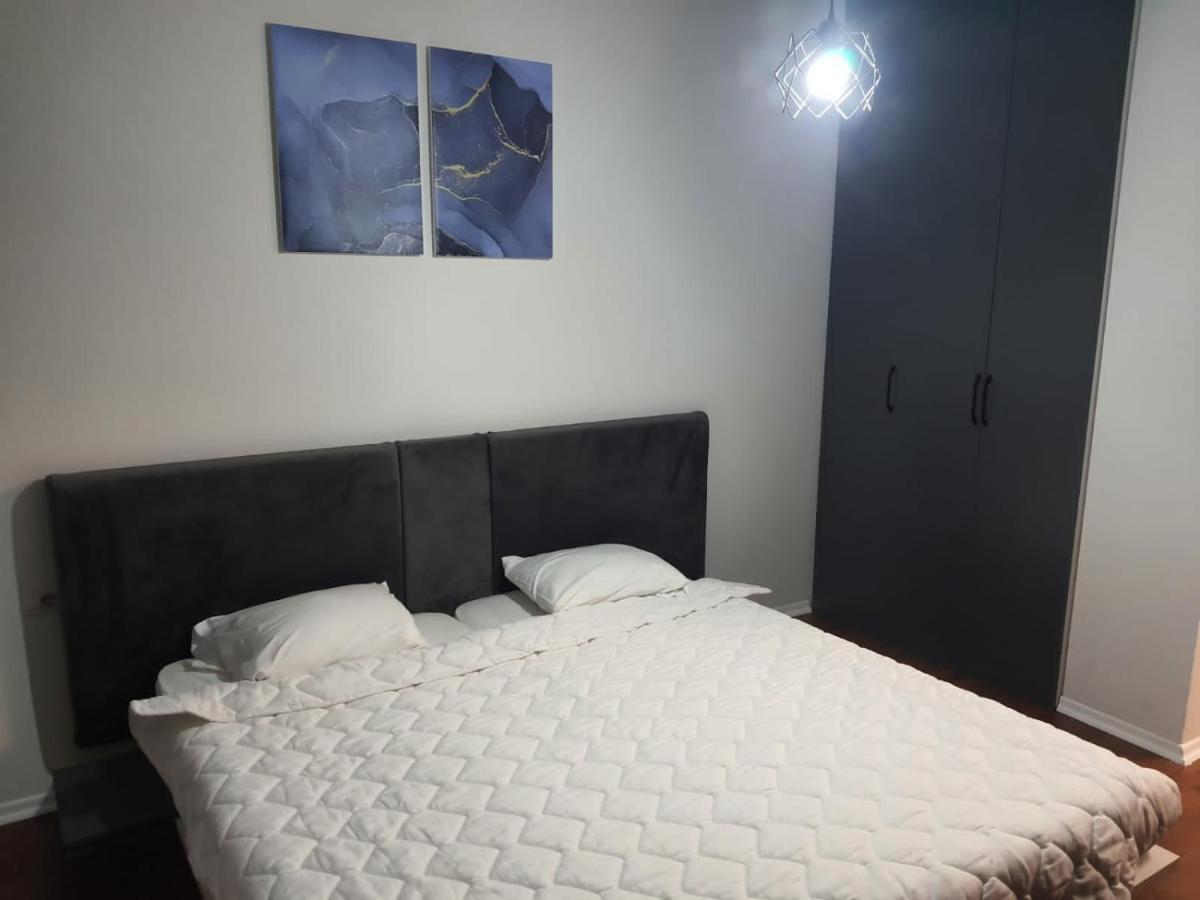 Modern Apartment Korca 3 Exterior photo